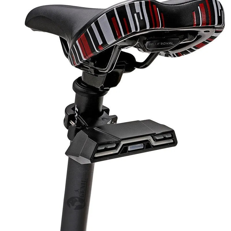Waterproof USB rechargeable bicycle tail light with 2000mAh lithium battery and three colour options