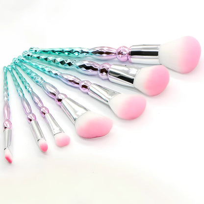 Green 7-piece makeup brush set with rayon hair in 20cm diamond tower, portable plastic handles for organised storage