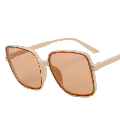 Big square sunglasses in leopard print frame with gray AC lenses, 14cm wide PC construction for UV protection