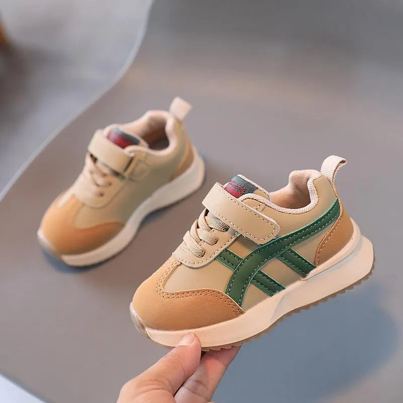 Children's white synthetic leather sneakers with Velcro closure and non-slip rubber soles