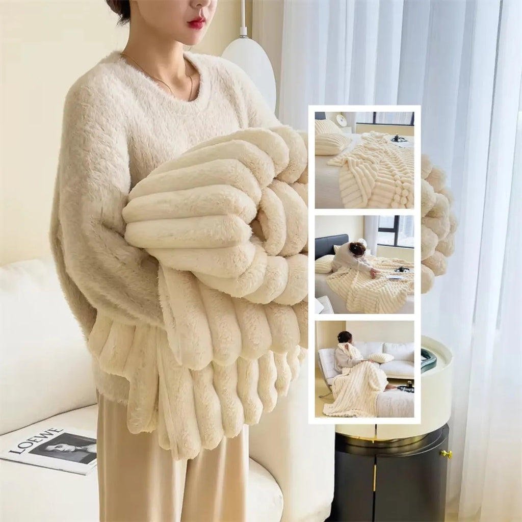 Soft Wind bubble velvet faux rabbit fur blanket in blue showing double-sided thickening construction