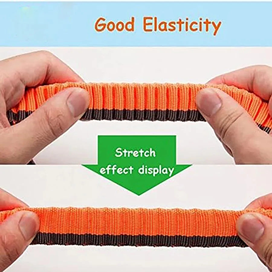 Green anti-violence dog training leash with elastic shock-resistant design and metal clip