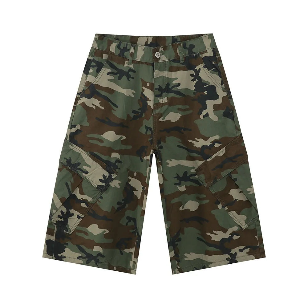 Men's loose fit cropped camouflage jeans with wide legs and side stitching