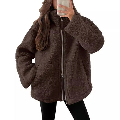 Stylish women's fleece zip-up jacket with pockets in various colours