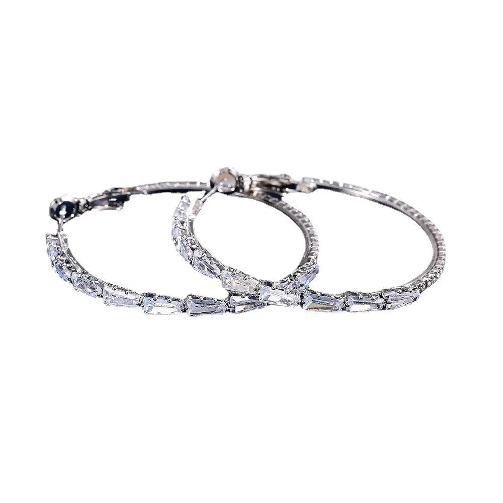 Simple Gold Ladies Zircon Earrings in vintage couple style with mixed gem inlay