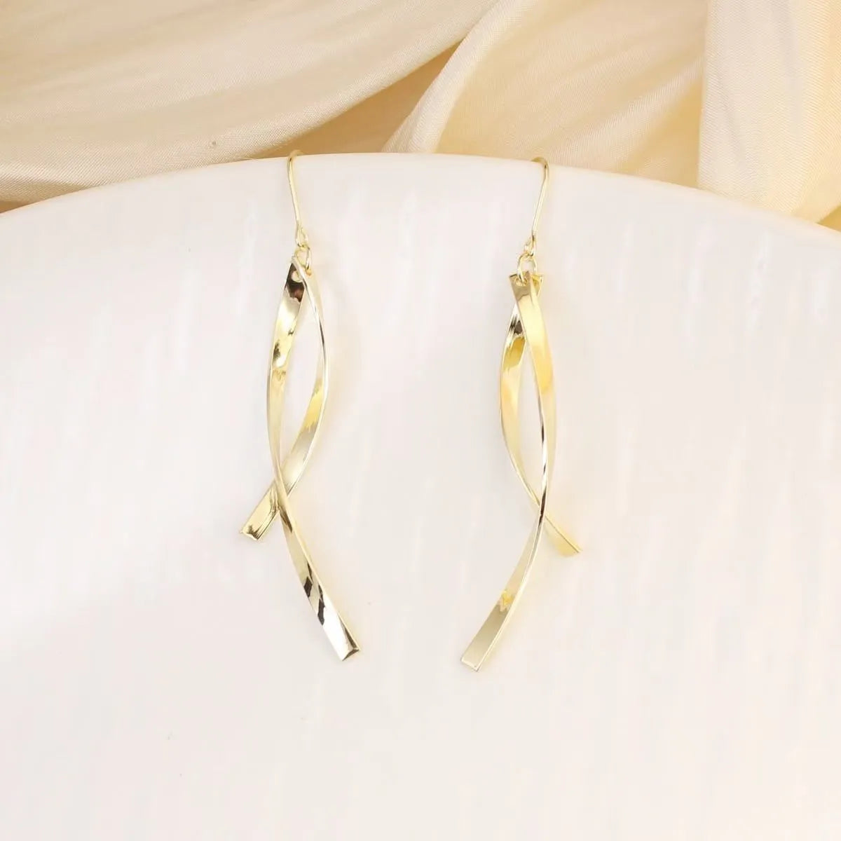 Fashion minimalist cross line gold tassel earrings for women in lightweight zinc alloy geometric style