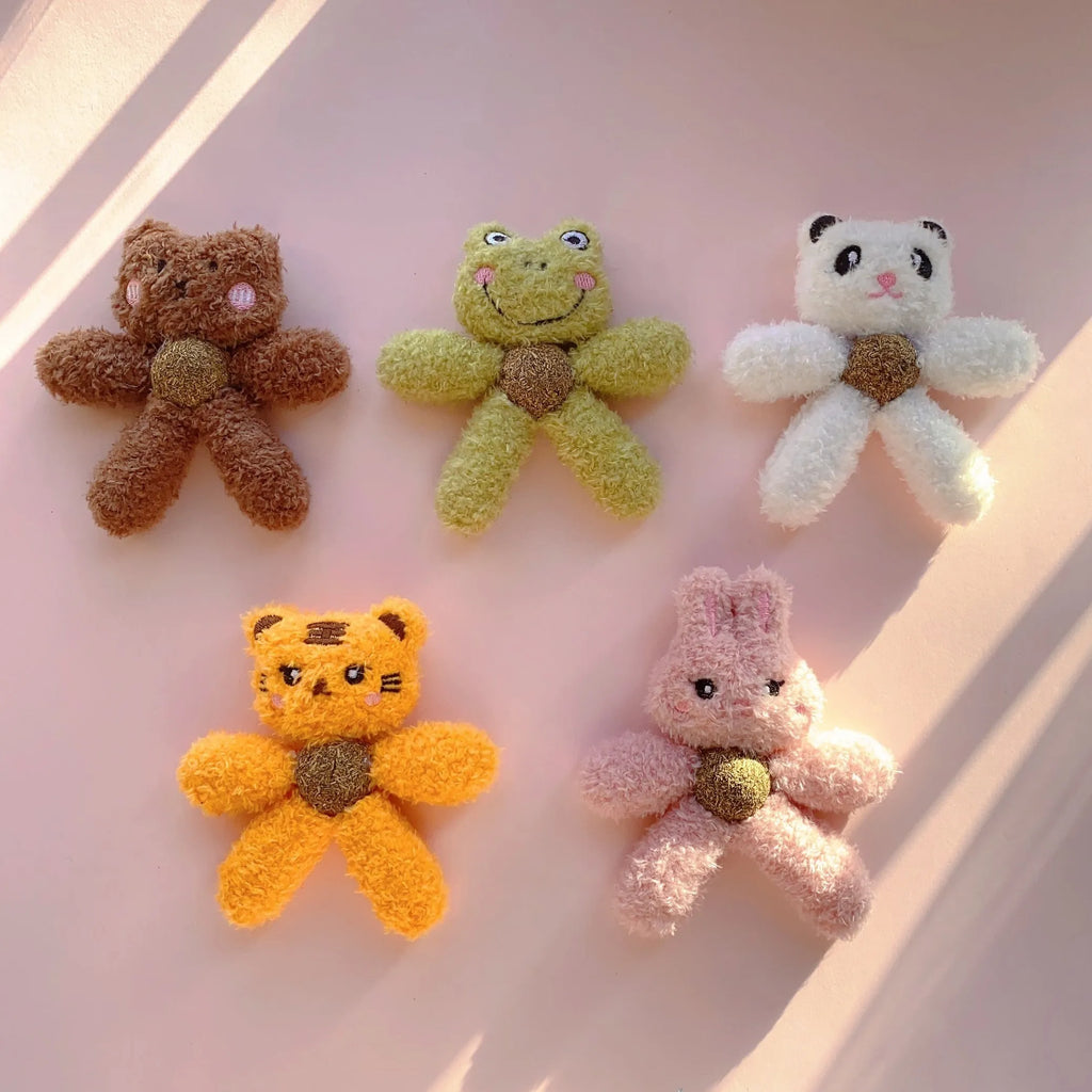 Edible catnip ball chewing toy with dental cleaning properties and five animal designs