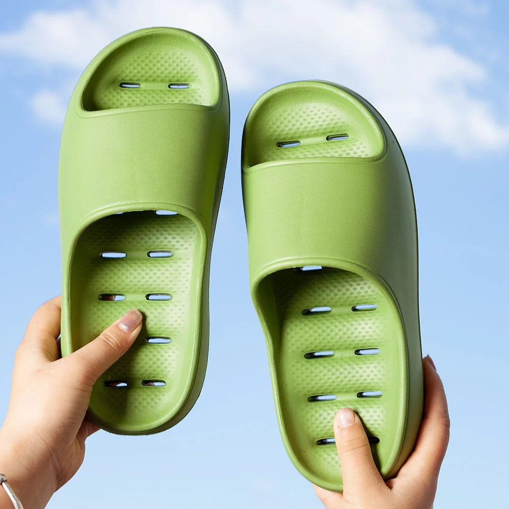 Thick-soled EVA slippers in various colours for home and bathroom use