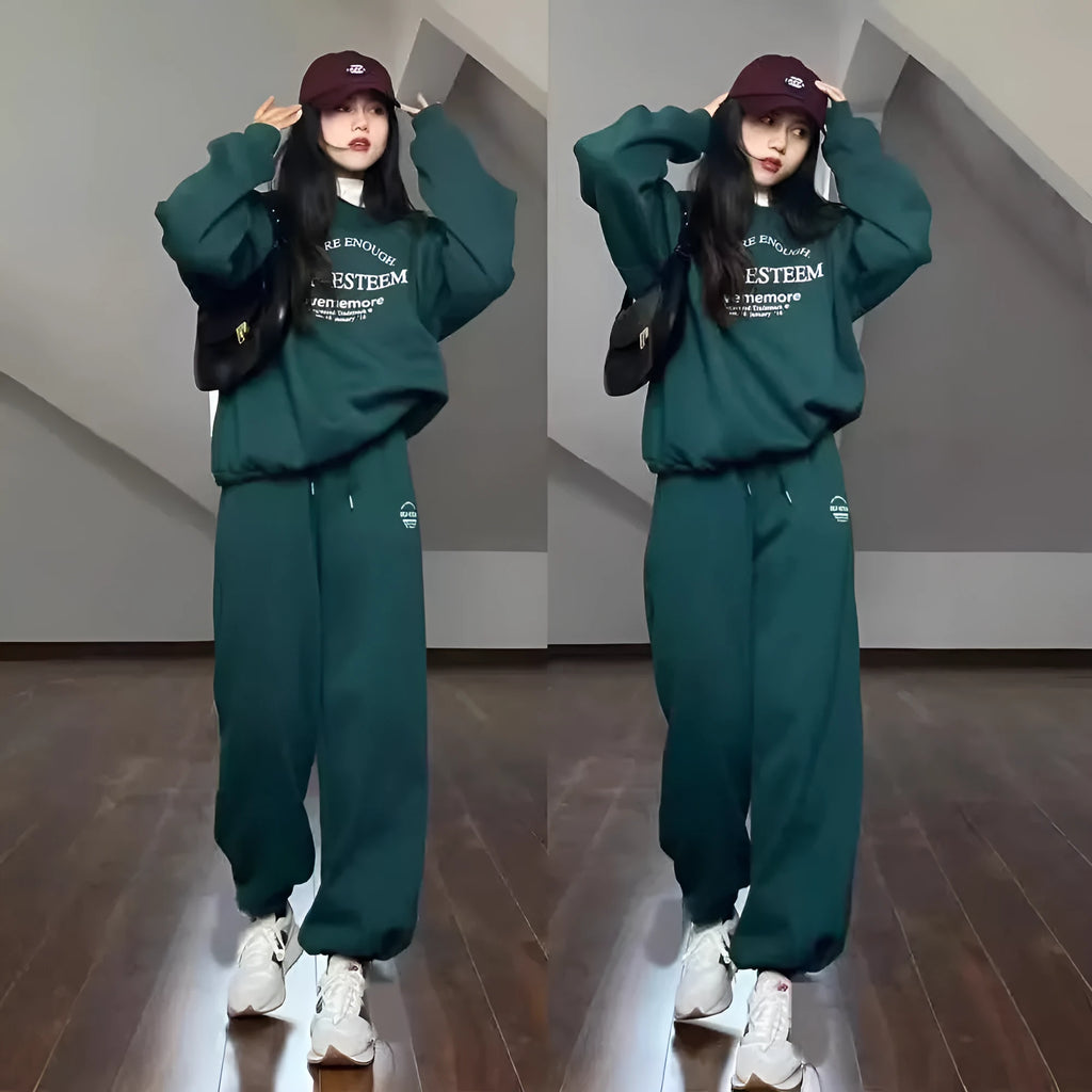 Women's cotton green long-sleeved casual sportswear suit with trousers and three-dimensional decoration on top