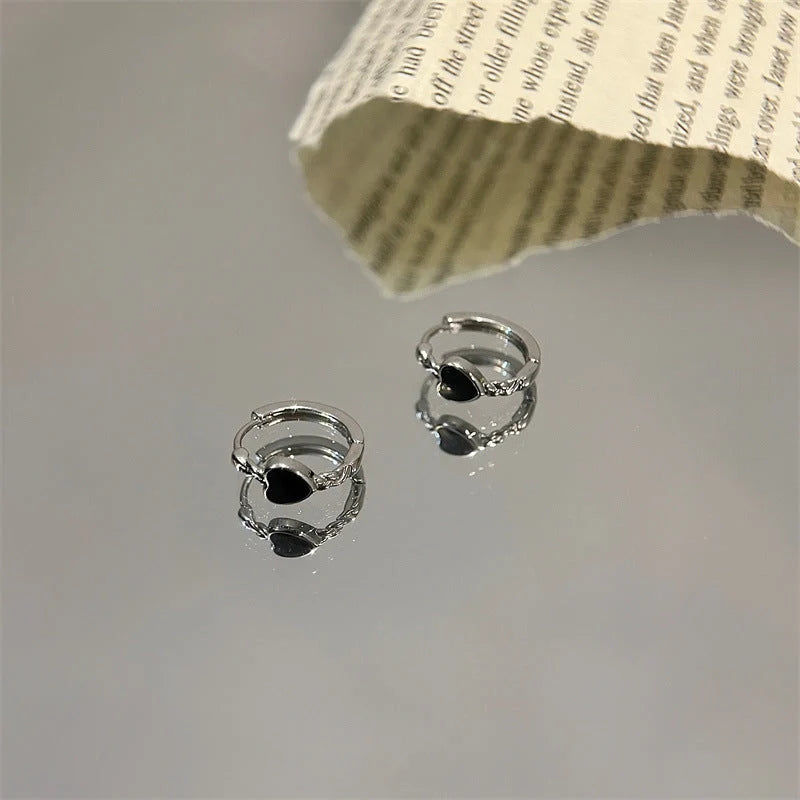 Black and red love heart earrings for women, alloy summer ear clips with geometric design