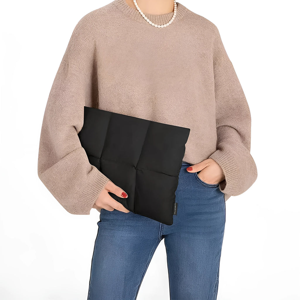 Soft fluffy polyester laptop sleeve in black retro style for 13-15.6 inch laptops