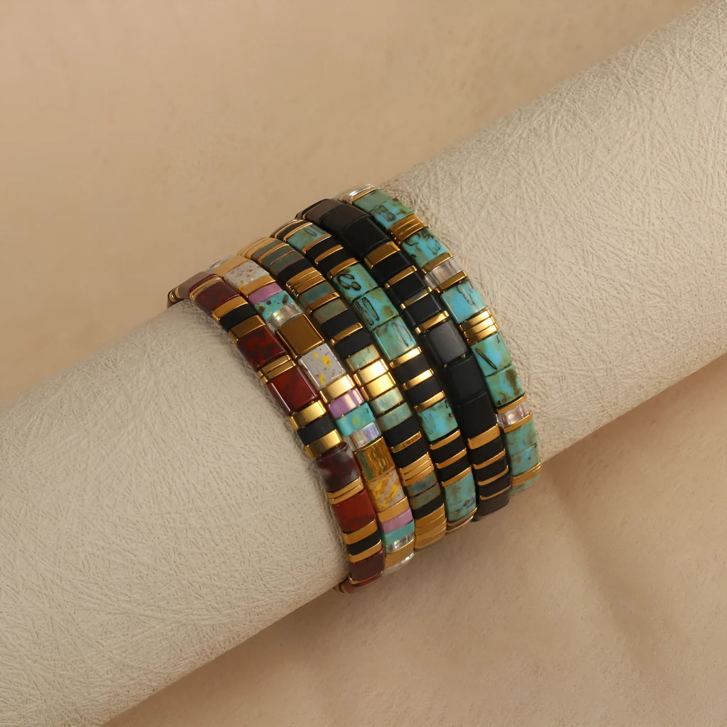Geometric glass beaded bracelet in five colours for European American fashion