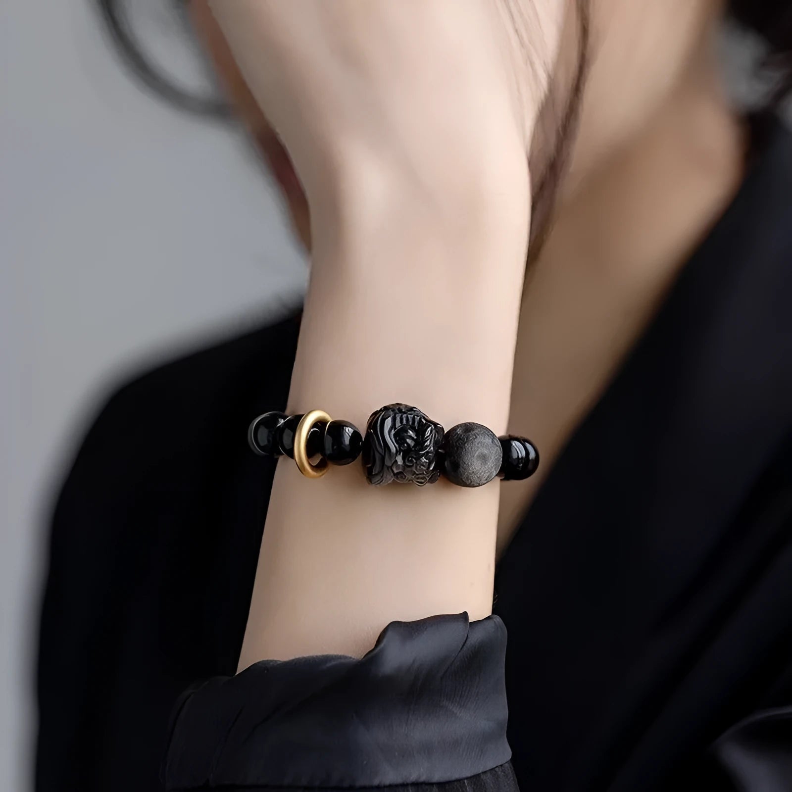 Resin fashion bracelet in S519 colour showing OL style design