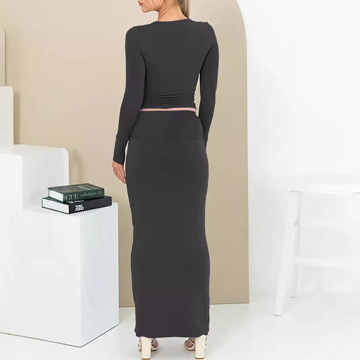 Women's autumn two-piece suit set in polyester with three-quarter sleeves and long skirt in sweet style