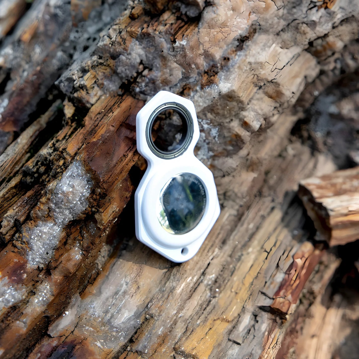 White zinc alloy Apple AirTag keychain case with protective cover and swivel keyring