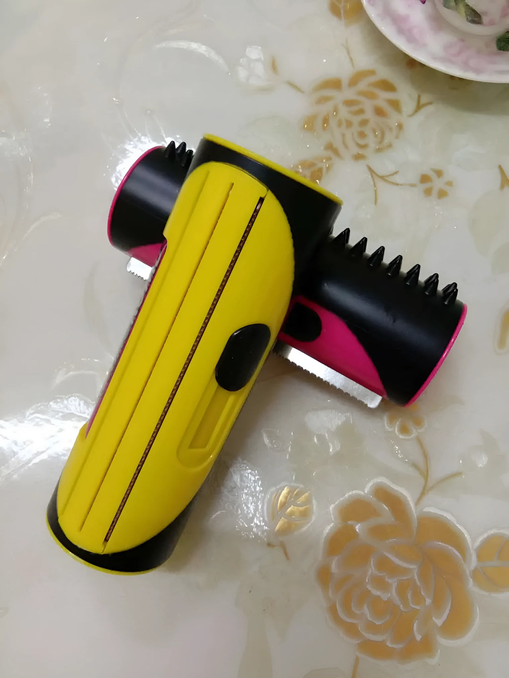 Red ABS stainless steel pet comb for grooming dogs and cats - simple design