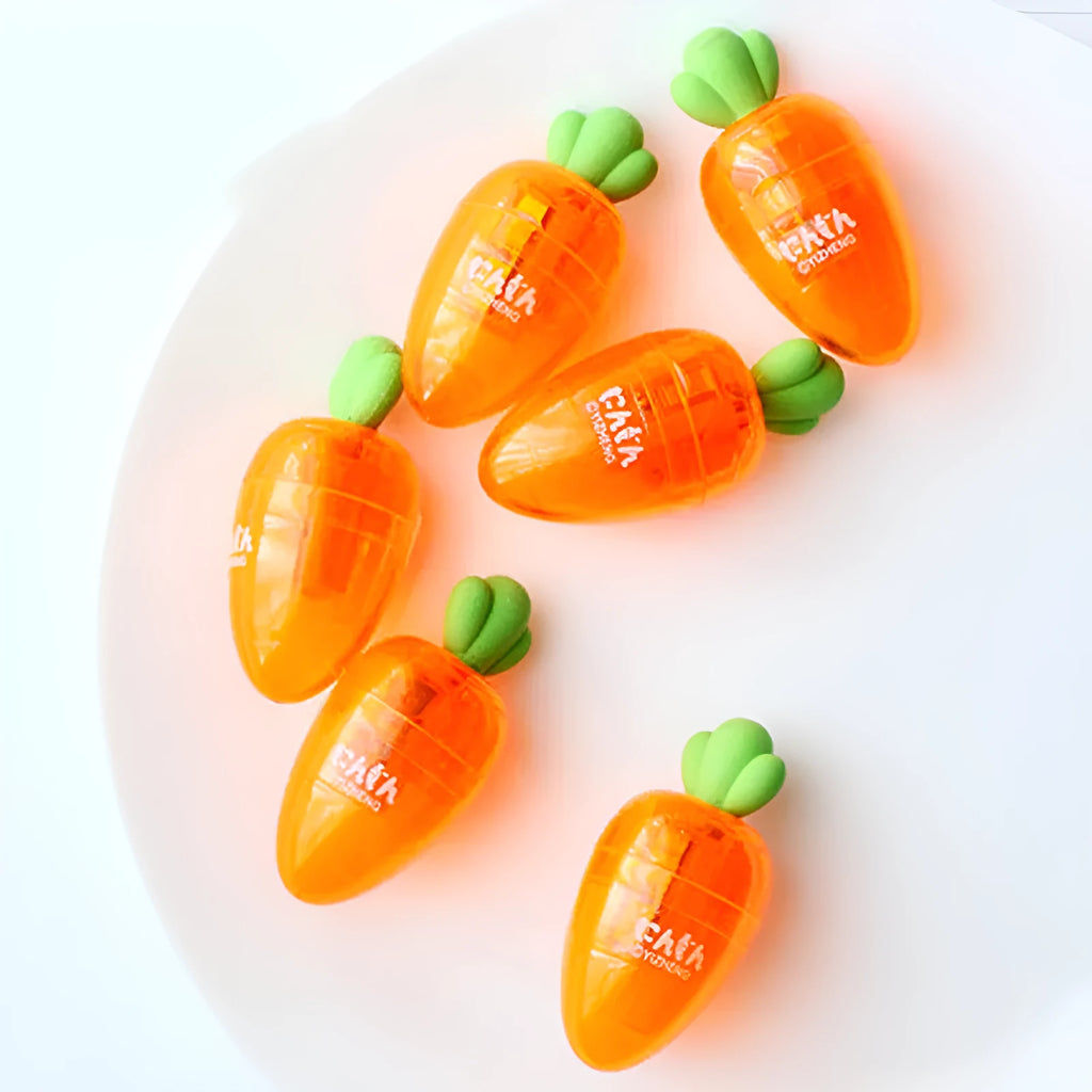 Carrot pencil sharpener with plastic construction measuring 7cm long