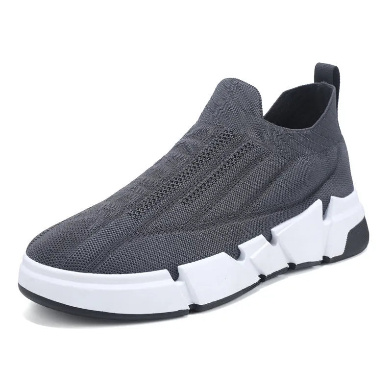 Men's slip-on casual sports shoes with black flyknit mesh upper and sock cuffs, flat PVC sole
