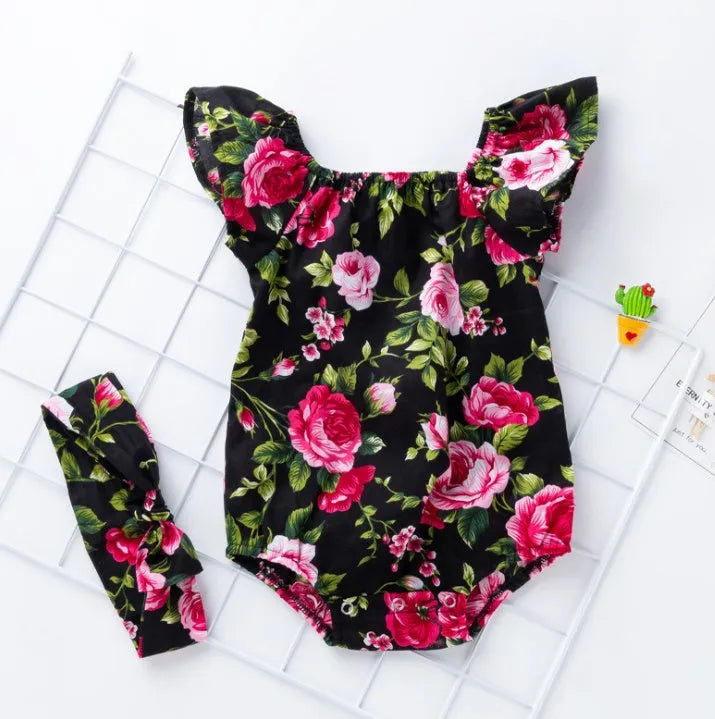 Baby girl's white cotton romper with triangle climbing style and small flying sleeves