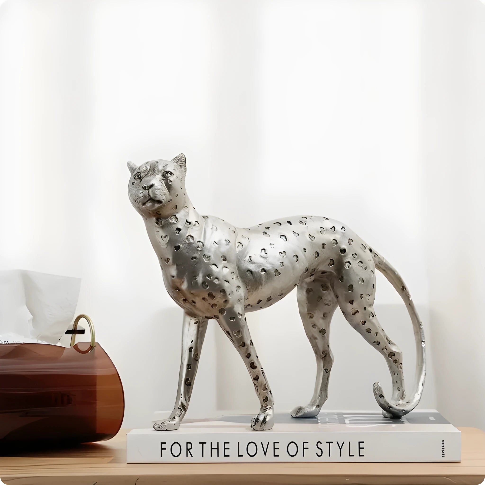 Leopard resin craft ornament in American Leopard colour, modern simplicity style animal decoration