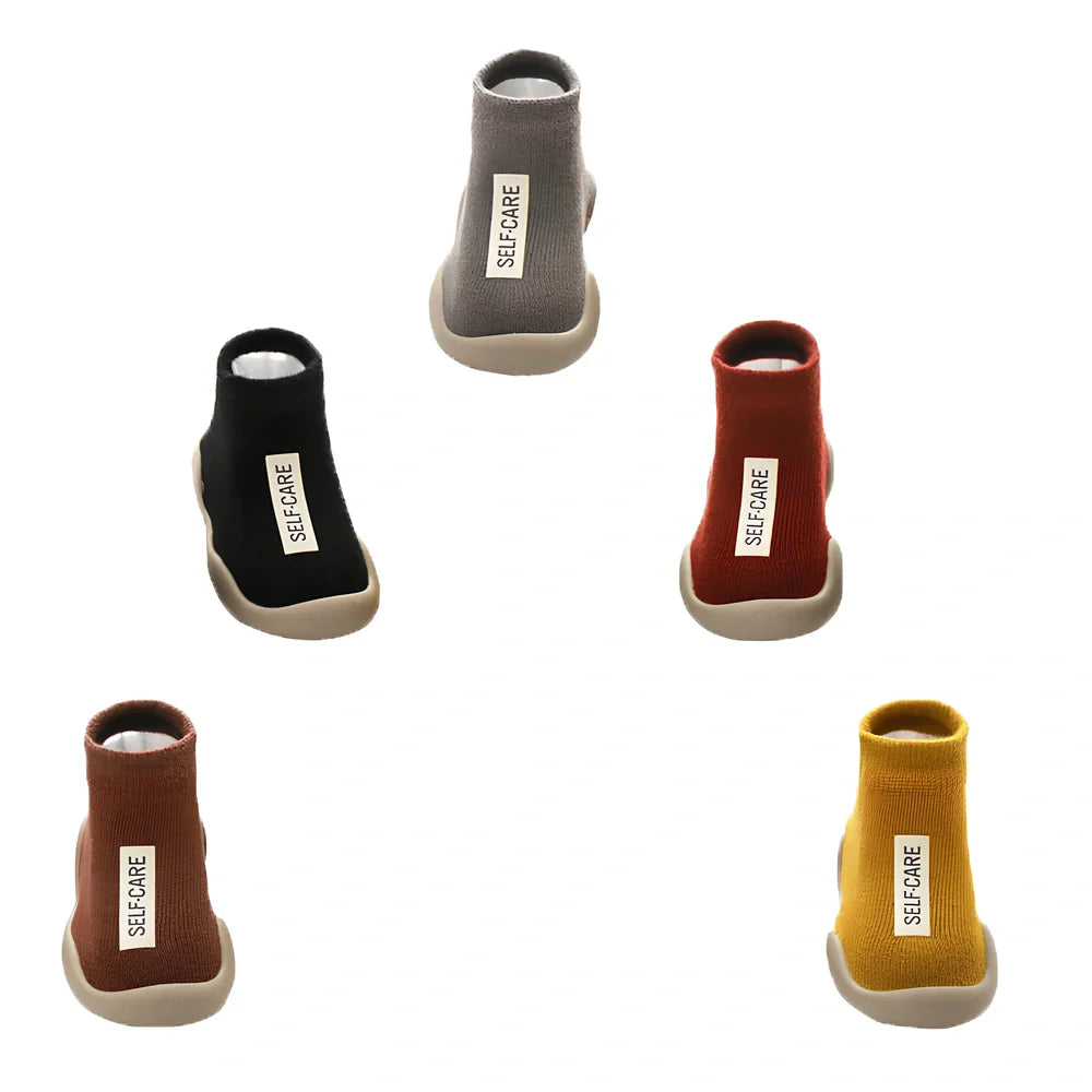 Breathable combed cotton toddler floor socks in black bow tie pattern, size M for 12.5-13.5cm feet, mesh for sweat absorption