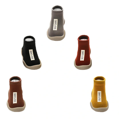 Breathable combed cotton toddler floor socks in black bow tie pattern, size M for 12.5-13.5cm feet, mesh for sweat absorption