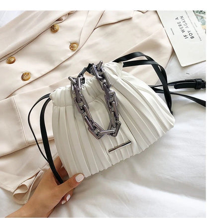 Korean-style women's drawstring bucket bag with thick acrylic chain in various colors