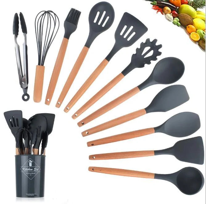 Silicone kitchenware set with wooden handle, heat resistant up to 230°C