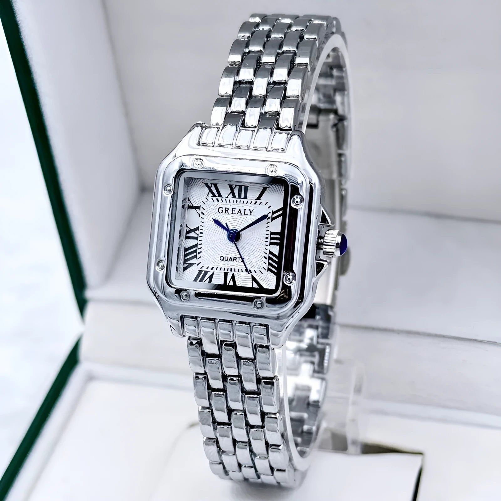 Waterproof women's square watch with alloy band and mineral glass mirror, gold white colour