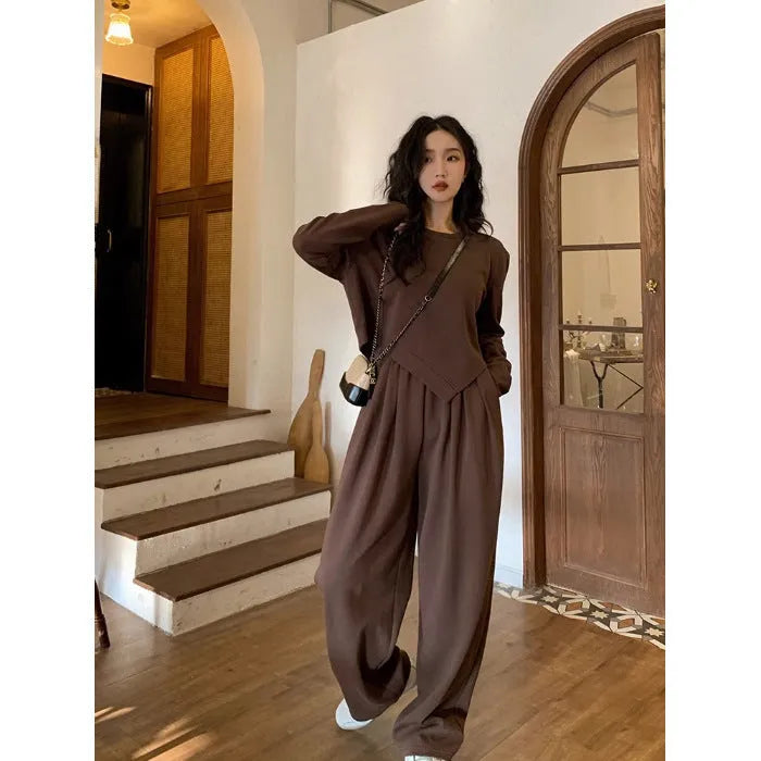 Women's khaki brown loose fit casual sports suit two-piece set with long sleeves and trousers.