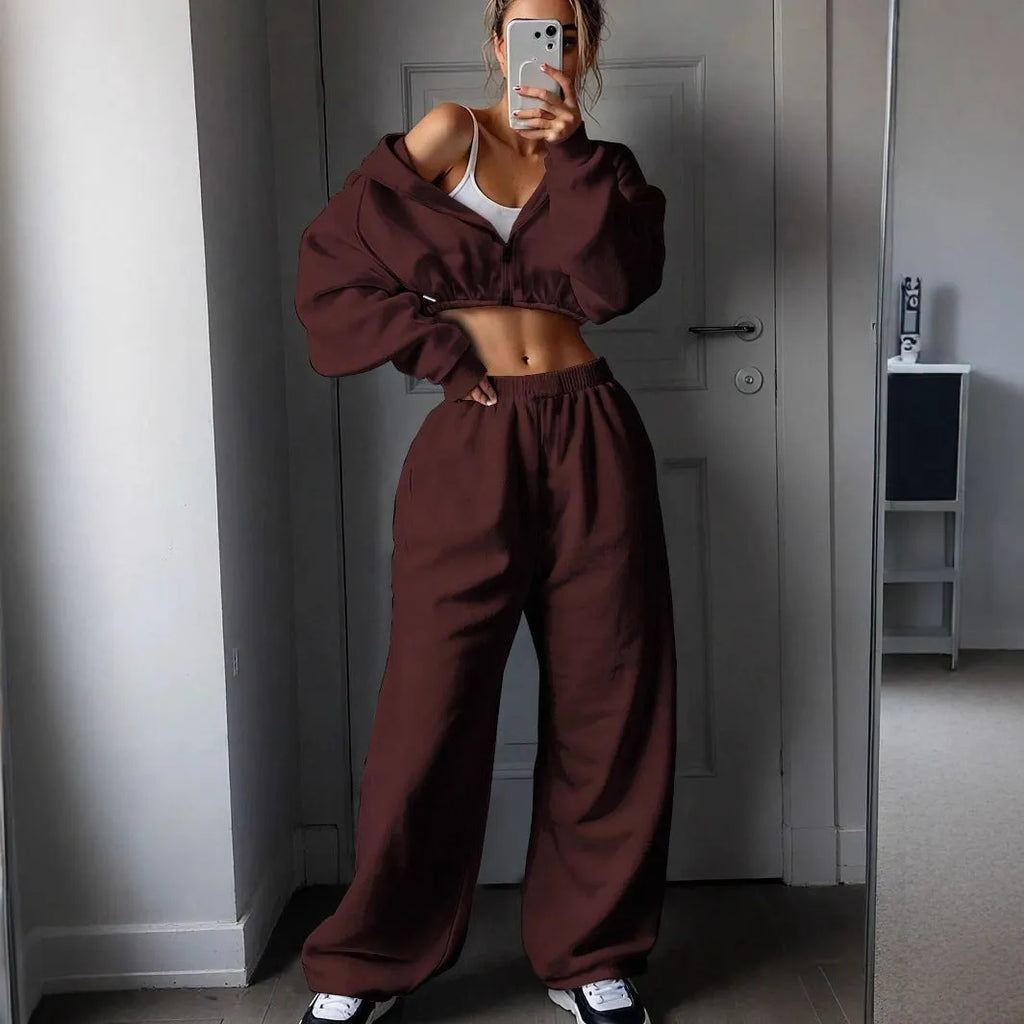 Long sleeve polyester sports leisure sweater suit two-piece set in a choice of seven colours.