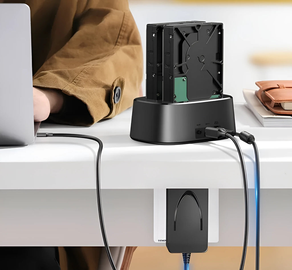 Green Link black external hard disk enclosure for 2.5 and 3.5 inch SATA drives with cables