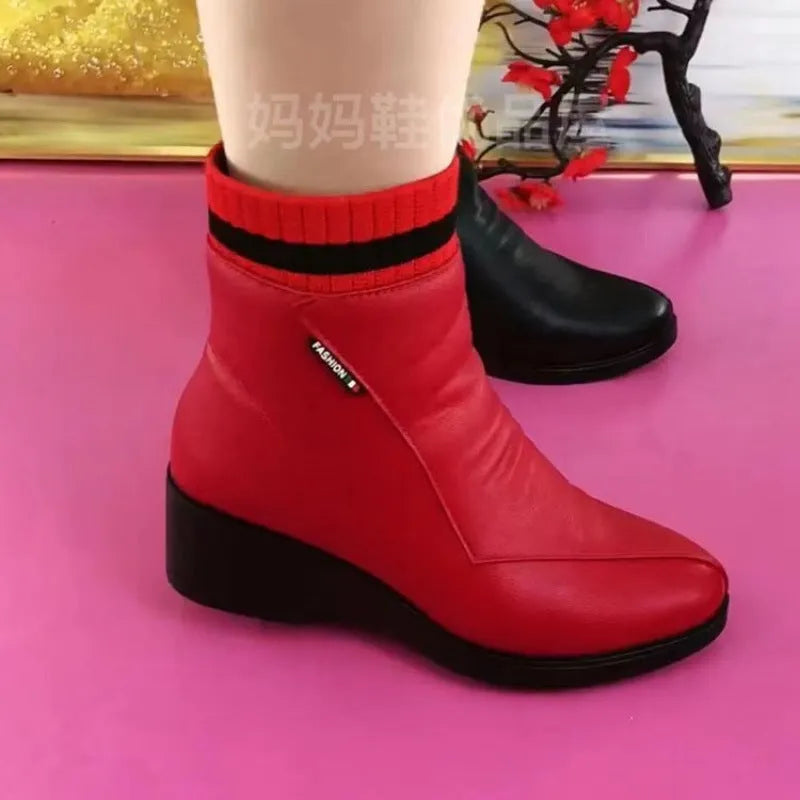 Women's mid-heel ankle boots with square heel, side zipper, soft leather, and velvet lining in black and red
