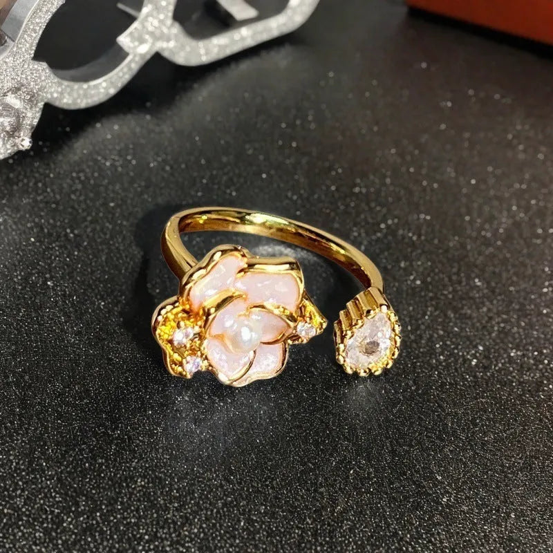 Adjustable copper ring with a vintage gourd, flower, and bow design in a new Chinese style.