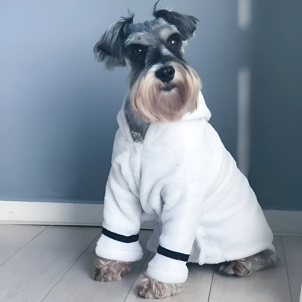 White polyester pet bathrobe for dogs and cats, sizes S to XL, on a white background