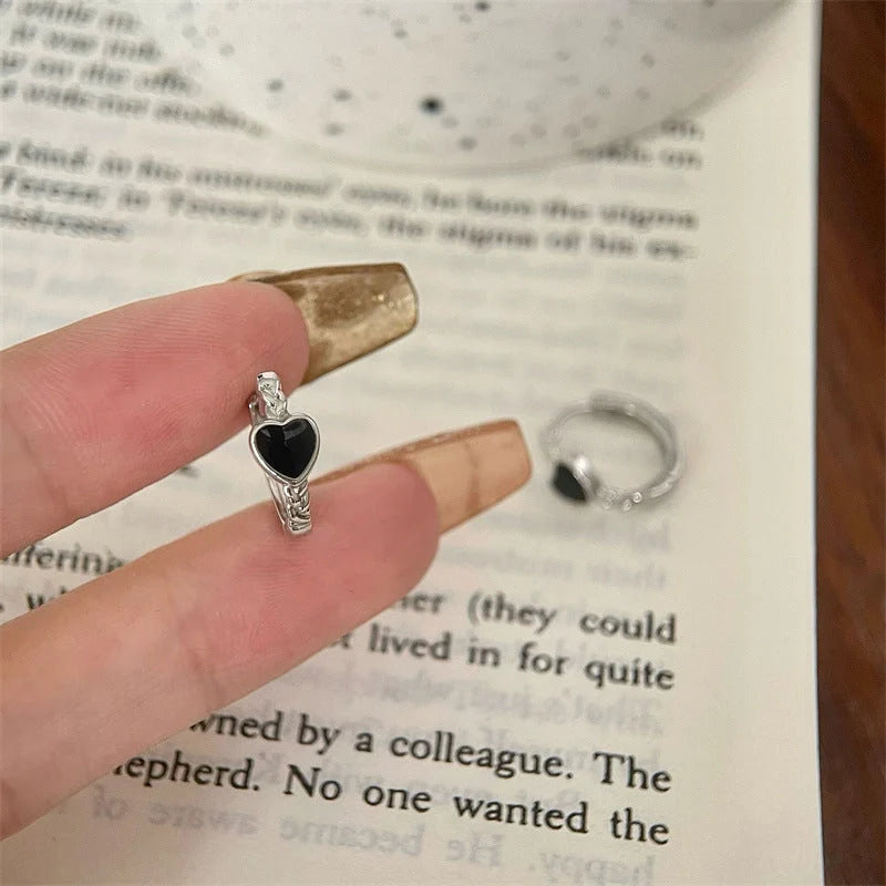 Black and red love heart earrings for women, alloy summer ear clips with geometric design