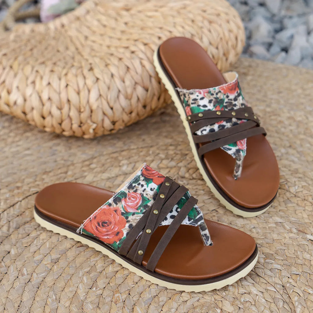 Plus size casual flip-flops beach sandals in candy colours with artificial PU upper and rubber sole