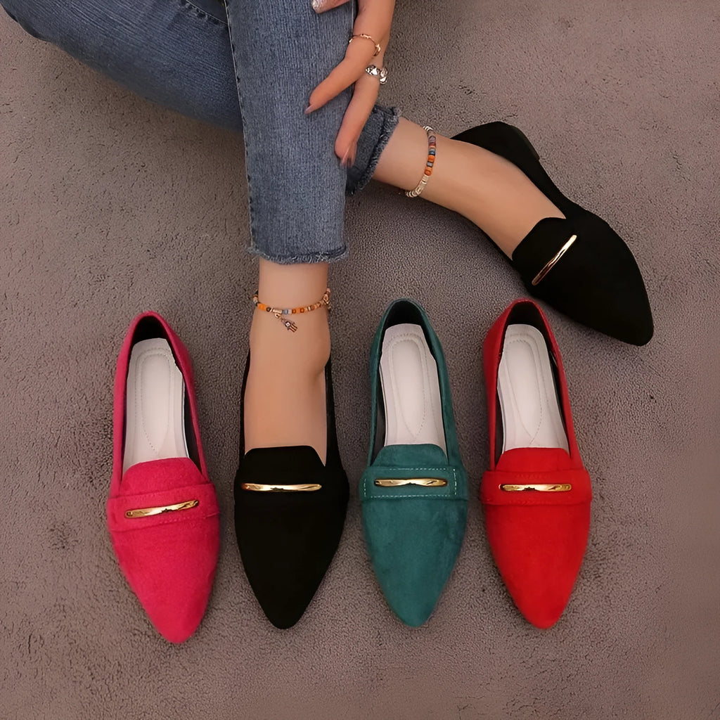 Women's casual flat pointed toe pumps in black, no heel, with middle mouth cutting depth 7-11cm