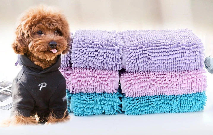 Plush, super absorbent pet towels in various colors and sizes for bathing and grooming cats and dogs