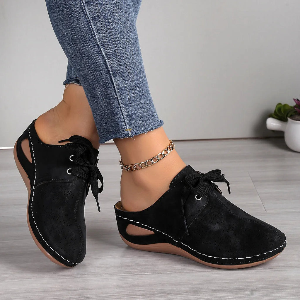Women's summer lace-up slippers with hollow-out wedge design in suede upper and rubber sole