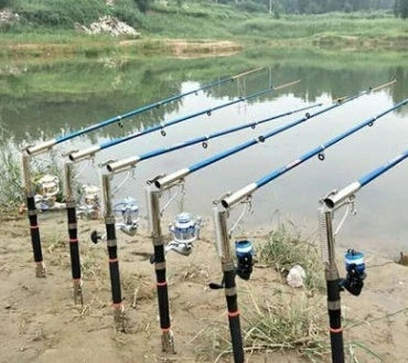 Automatic fishing rod set with spring mechanism in three lengths for instant hook-setting when fish bite bait