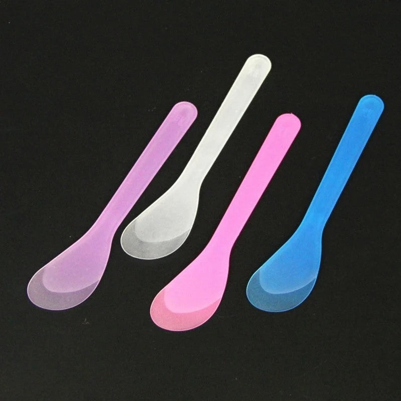 1 Pcs Wax Bean Spoon for precise scooping in the kitchen