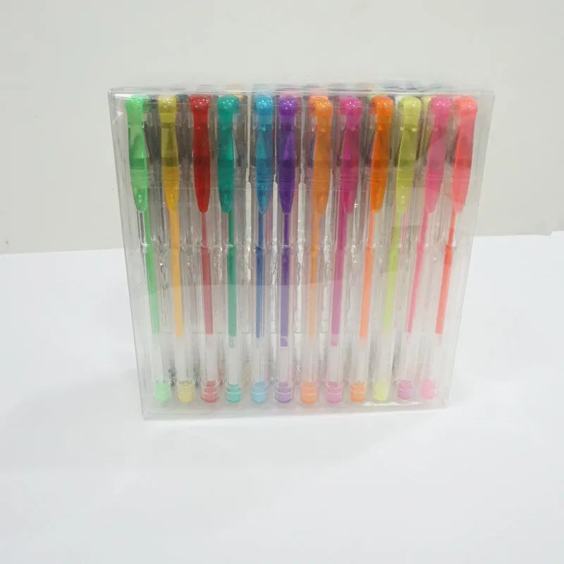 100 colour plastic gel pen set with fine and broad tips on a white background.