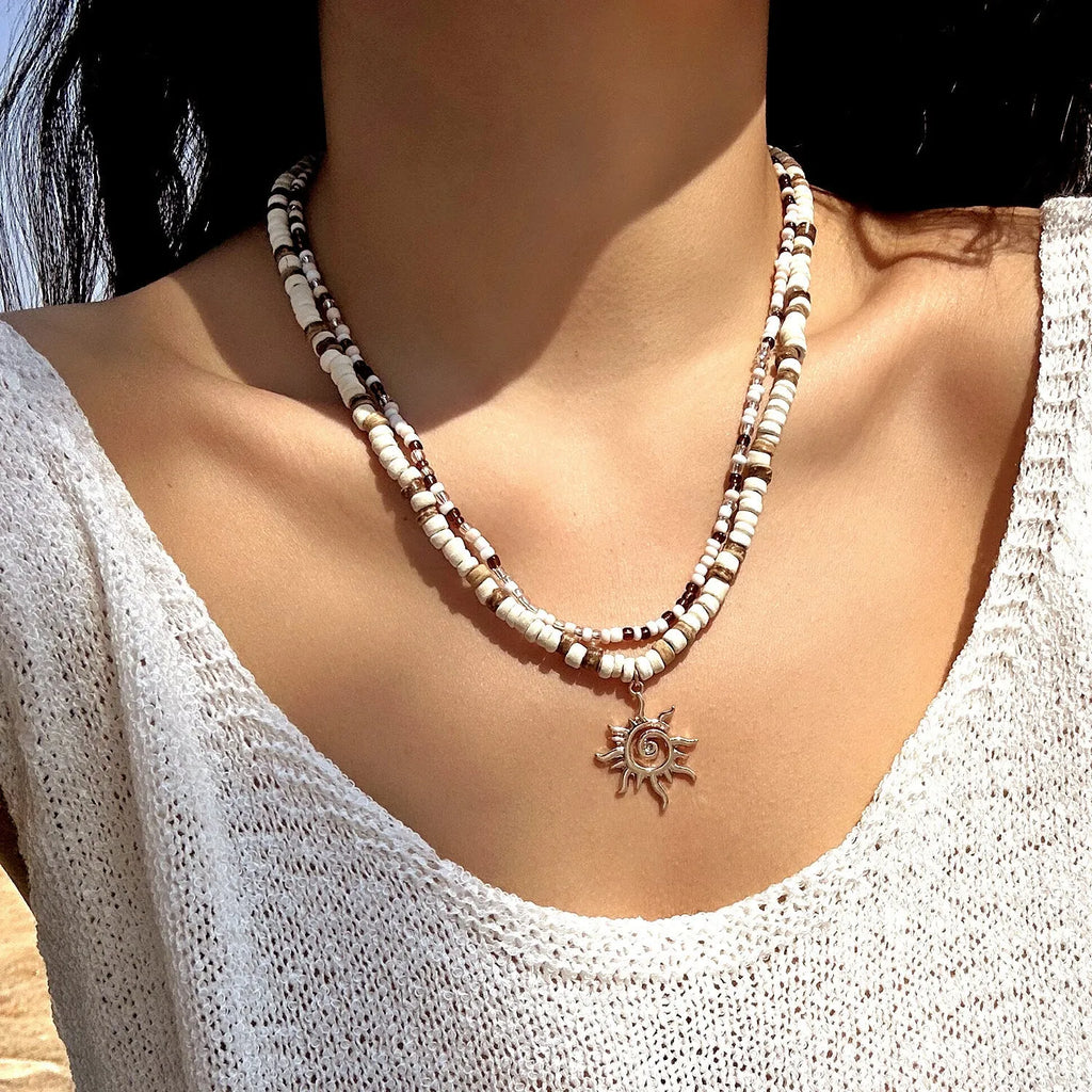 European American beach style starfish shell pendant necklace for women, pink shell colour, alloy and wooden bead construction