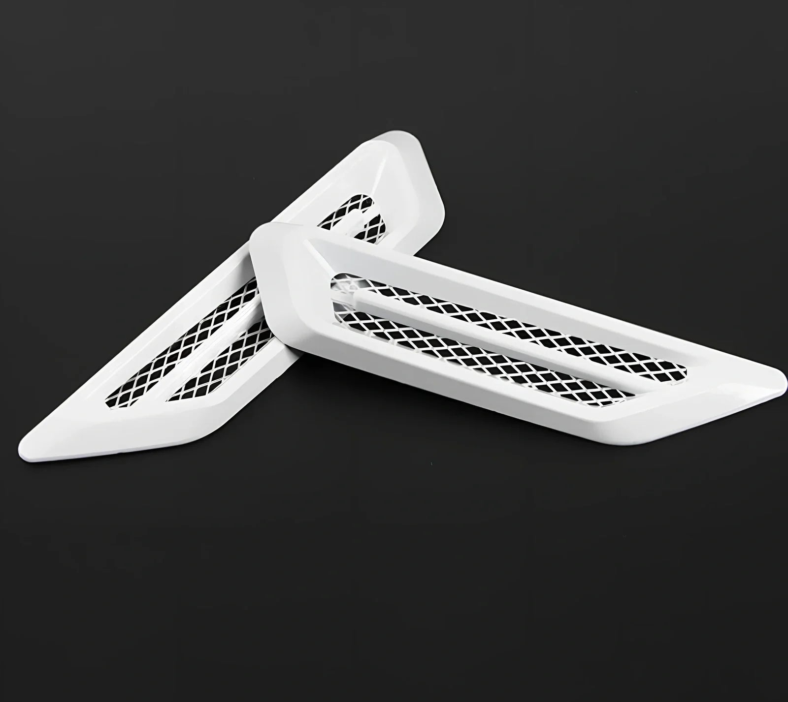 Pair of 17.0x4.3cm black mesh ABS electroplated engine cover stickers, rust-resistant for car modification