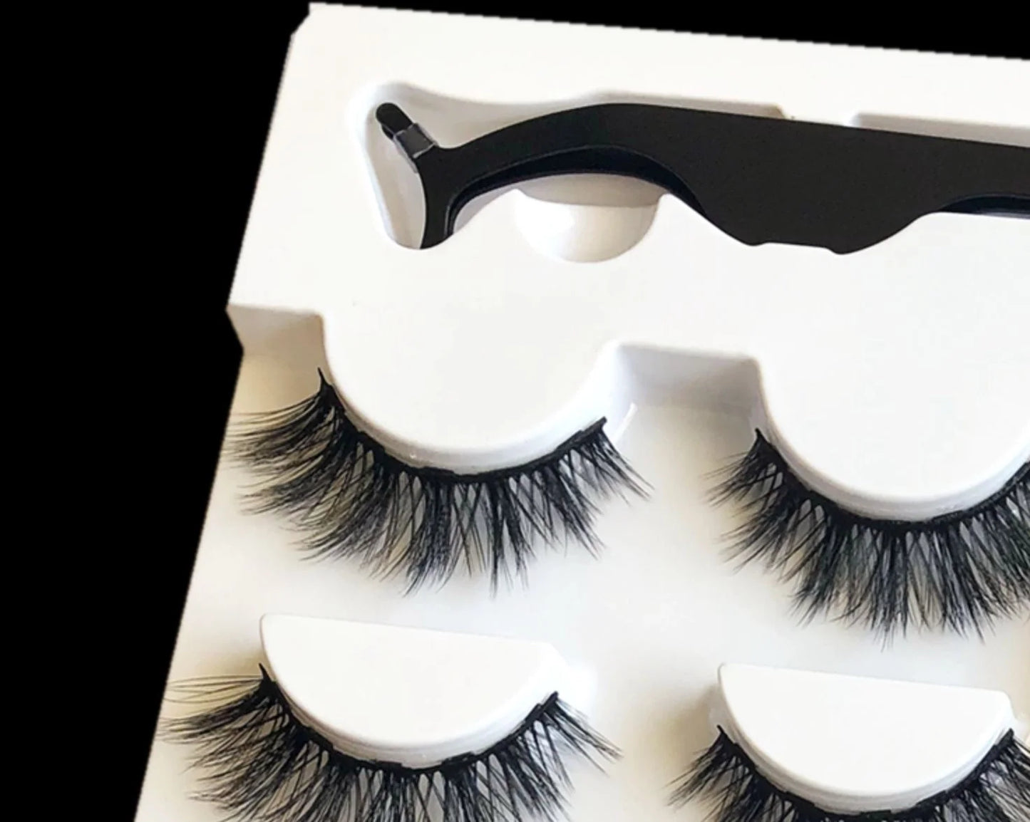 Magnetic false eyelashes set for easy, glue-free application