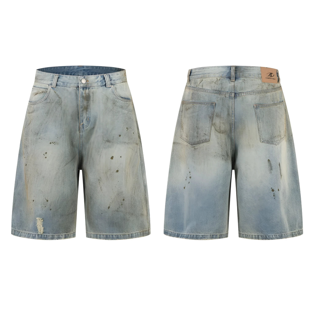 Men's washed blue cropped denim pants with straight leg and zipper fly