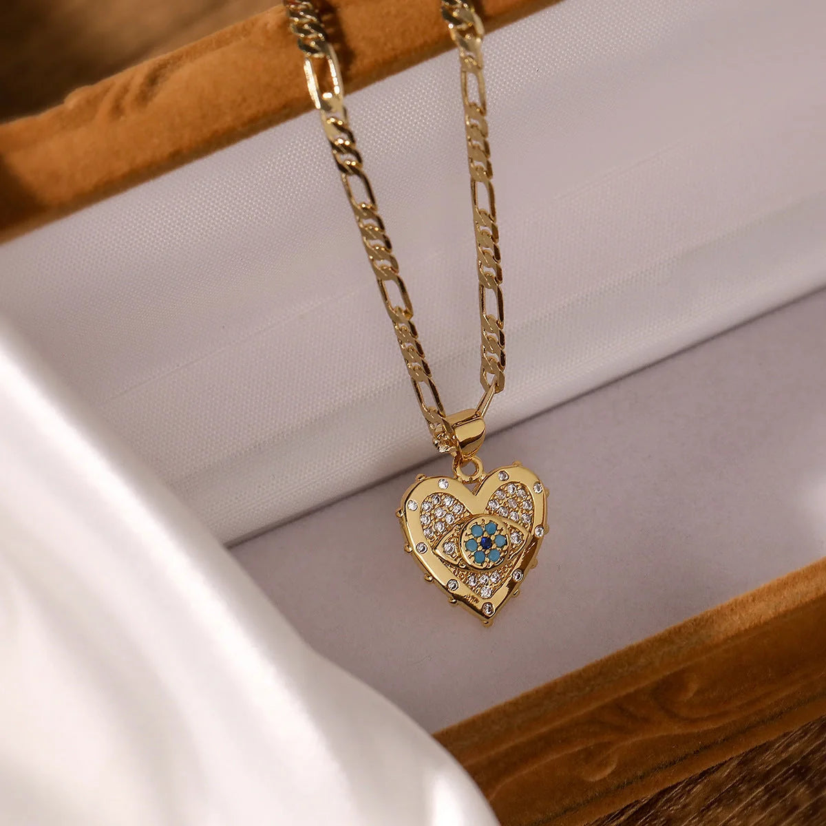 Copper plated real gold heart-shaped zircon pendant necklace and earrings suite