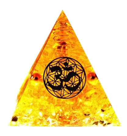 6CM Pyramid Decoration Natural Crystal Gravel Energy Tower in crystal epoxy resin