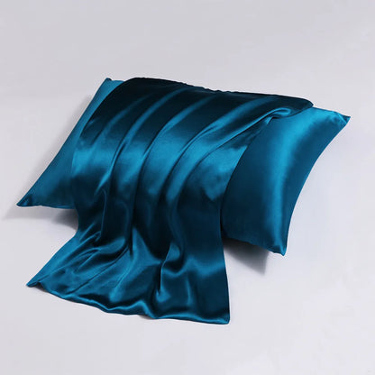 Zipper silk double-sided pillowcase in light champagne colour showing concealed zipper and mulberry silk texture